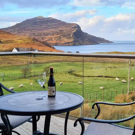 Isle Of Skye Rotunda Apartment Ollach Exterior photo